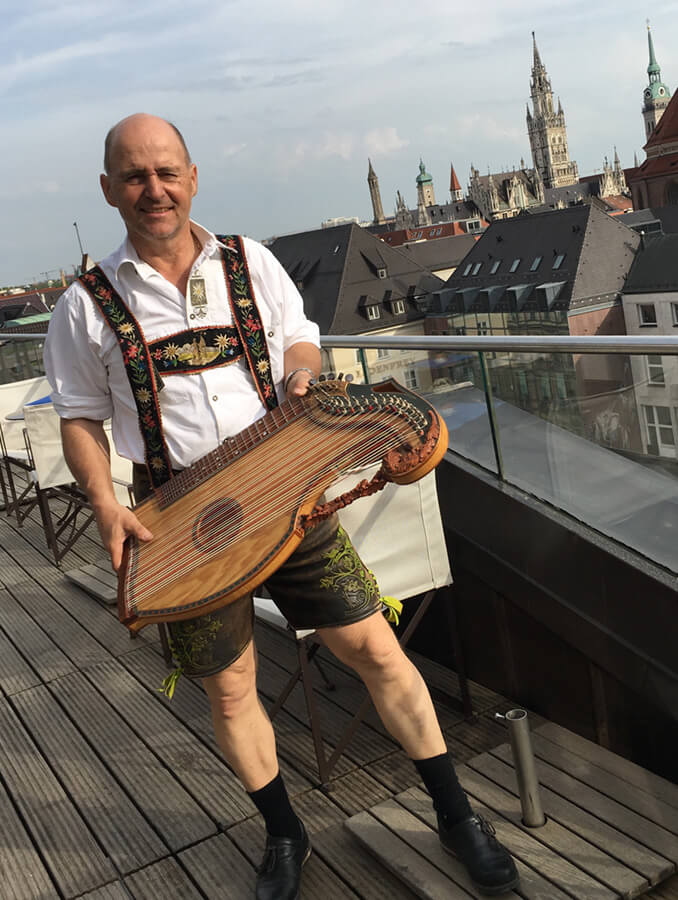 Zither spieler | Michael Bissinger